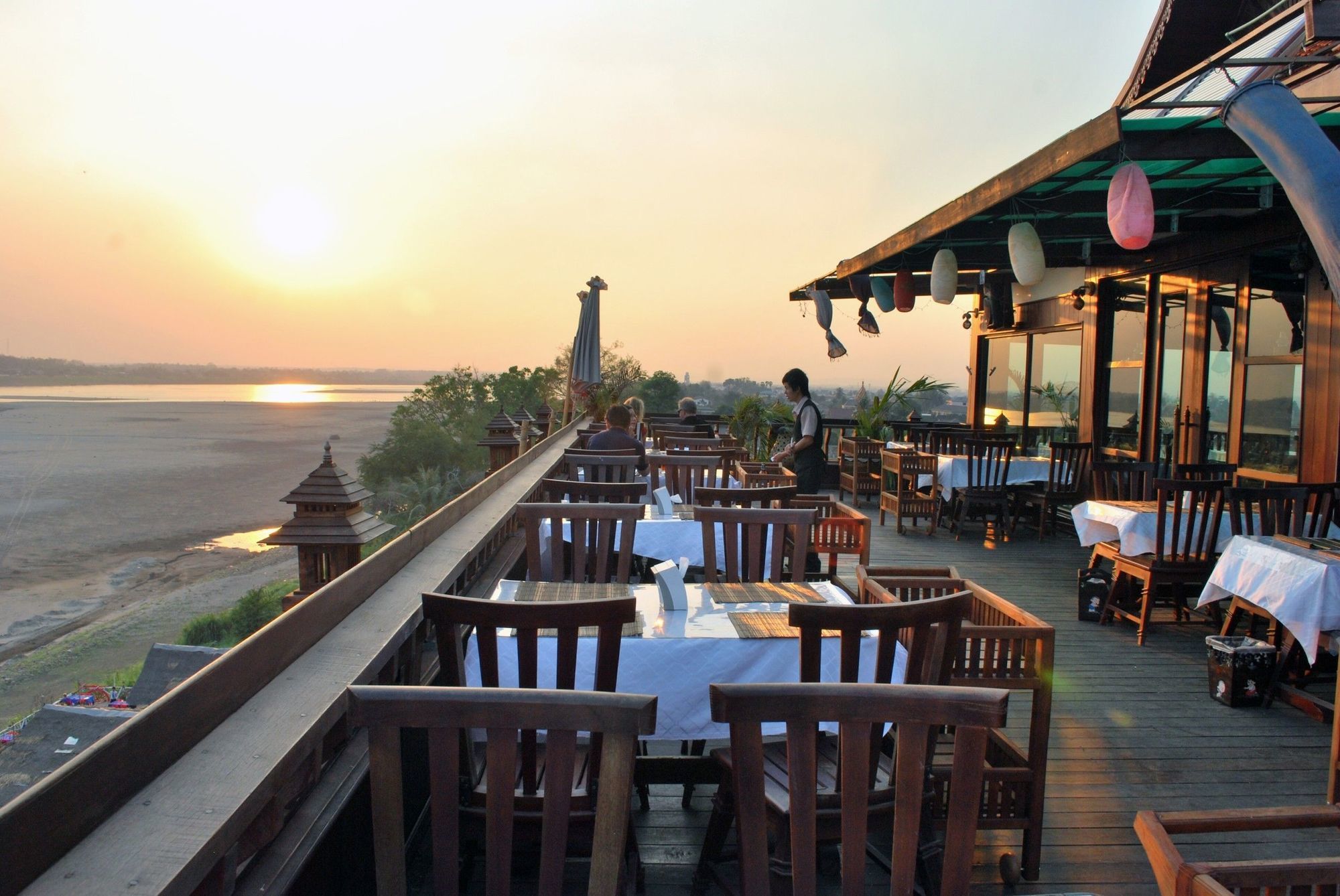 Sengtawan Riverside Hotel Vientiane Restaurace fotografie